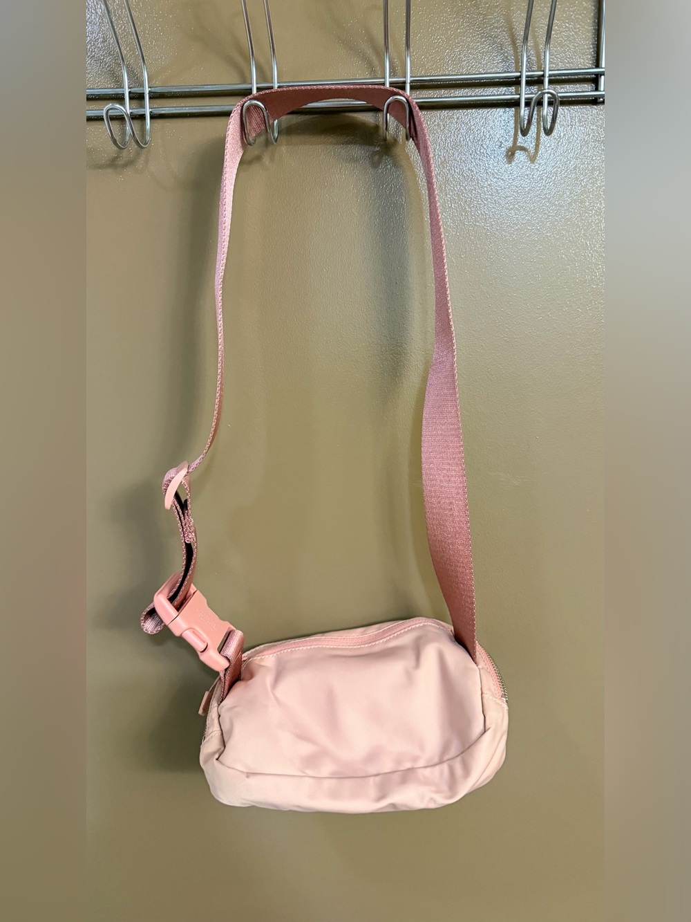 Lululemon Belt Bag 1L in Pink Pastel - Picture 2 of 2